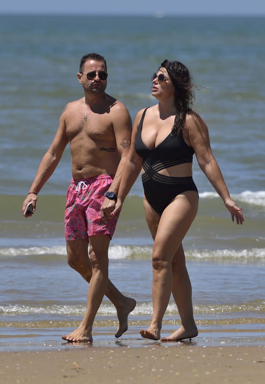 Marisa Jara y Miguel Almansa de vacacionbes en Huelva