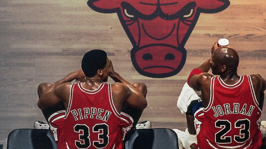 Jordan y Pippen, descansando durante un partido de los Bulls