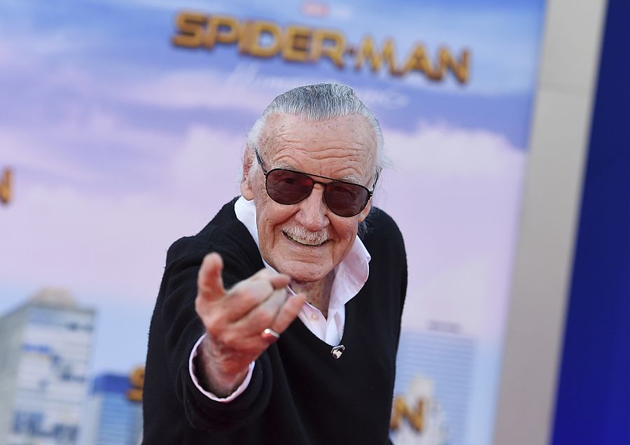 Stan Lee un año antes de fallecer en la premiere de Spider-Man: Homecoming de 2017