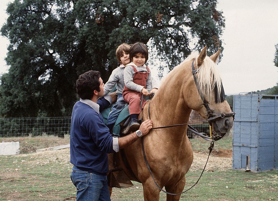 Paquirri junto a sus dos hijos en Cantora