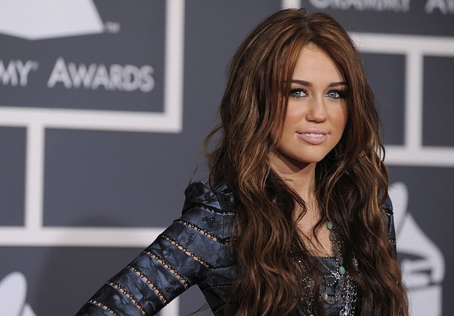 Miley Cyrus en la entrega de los Premios Grammy en 2010