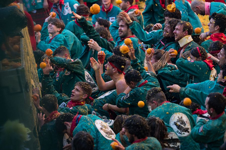 carnaval de ivrea batalla de las naranjas