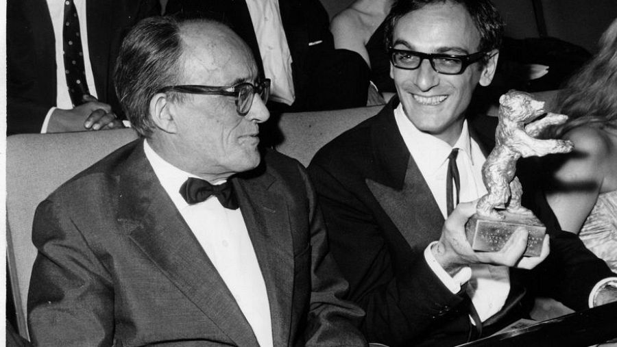 Carlos Saura gana el Oso de oro en la Berlinale, 1965