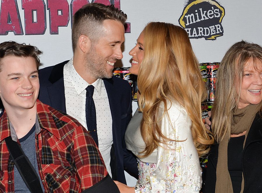 Ryan Reynolds y Blake Lively en la presentación de 'Deadpool'