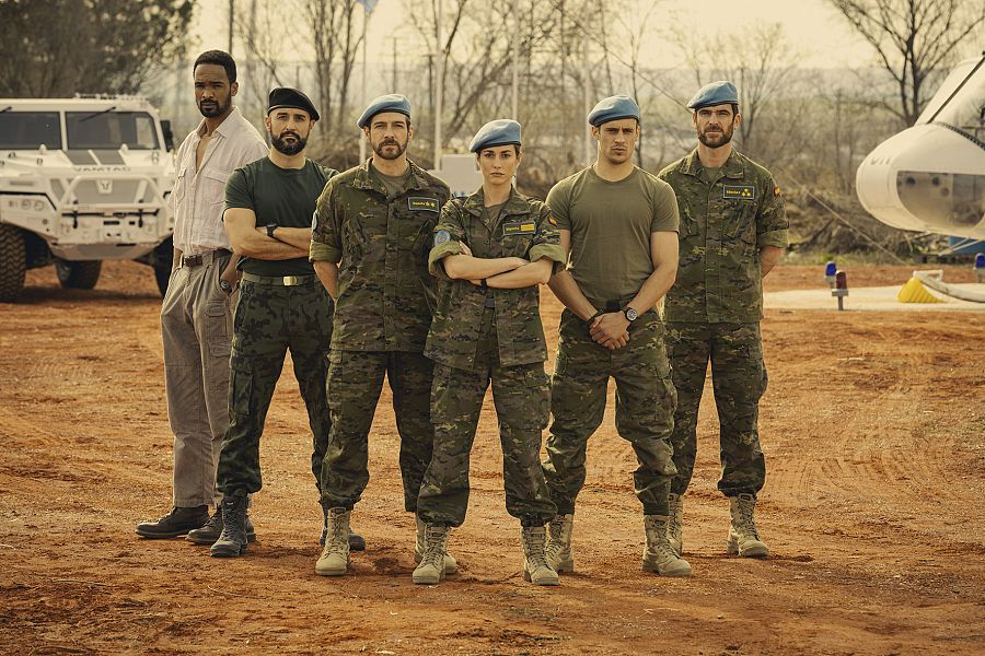 Will Sephard, Alain Hernández, Félix Gómez, Silvia Alonso, Martiño Rivas y Alfonso Bassave, protagonistas de 'Fuerza de paz'