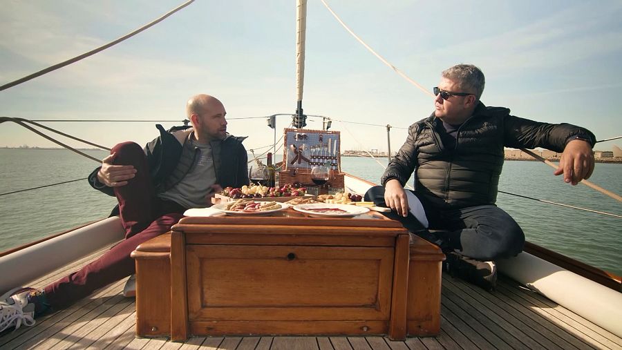  Florentino Fernández y Gonzalo Miró en un barco en Cádiz