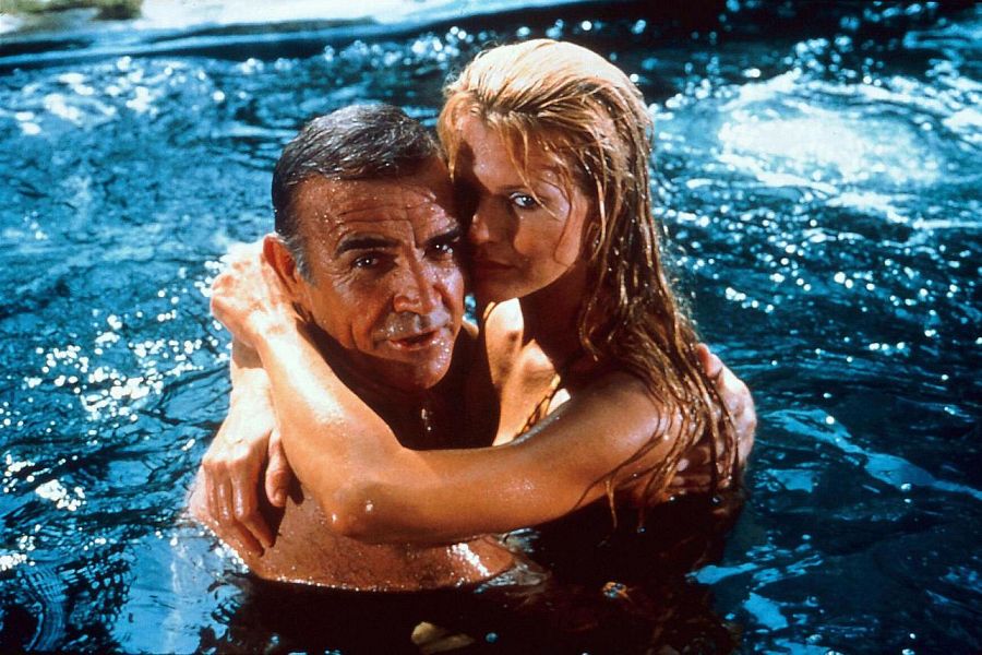 Sean Connery y Fatima Blush en 'Nunca digas nunca jamás'