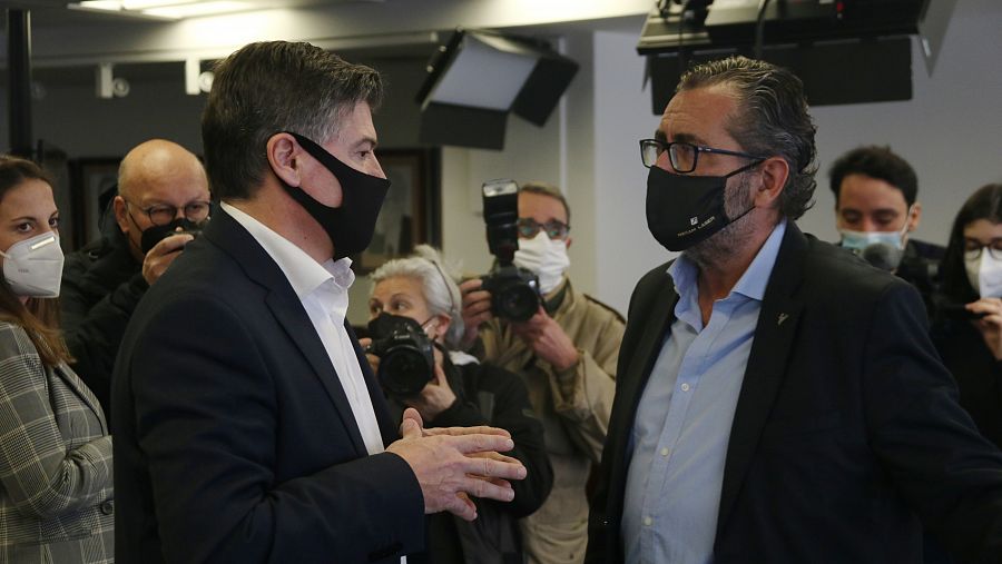 Els dos candidats a la presidència de Pimec, Antoni Cañete i Pere Barrios, durant la celebració de les eleccions de la patronal