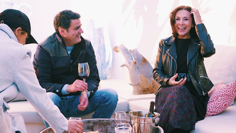 Isabel Gemio visitará a Chenoa y Jesulín de Ubrique en 'Dos parejas y un destino'