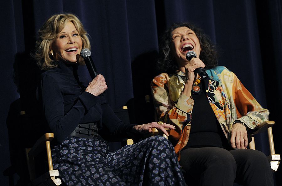 Jane Fonda y Lily Tomlin interpretan en 'Grace and Frankie' a dos mujeres que afrontan la tercera edad con una mirada positiva y enriquecedora