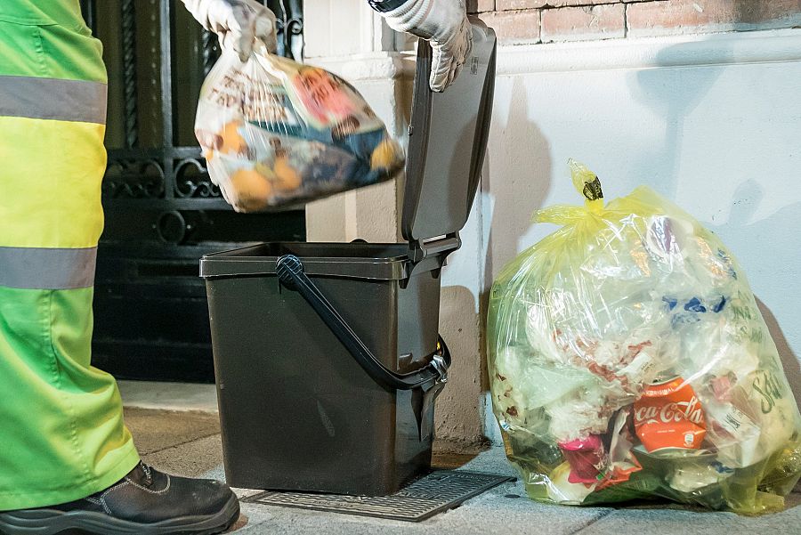 El sistema s'ha assajat com a prova pilot al barri de Sarrià on gairebé s'ha duplicat la recollida selectiva