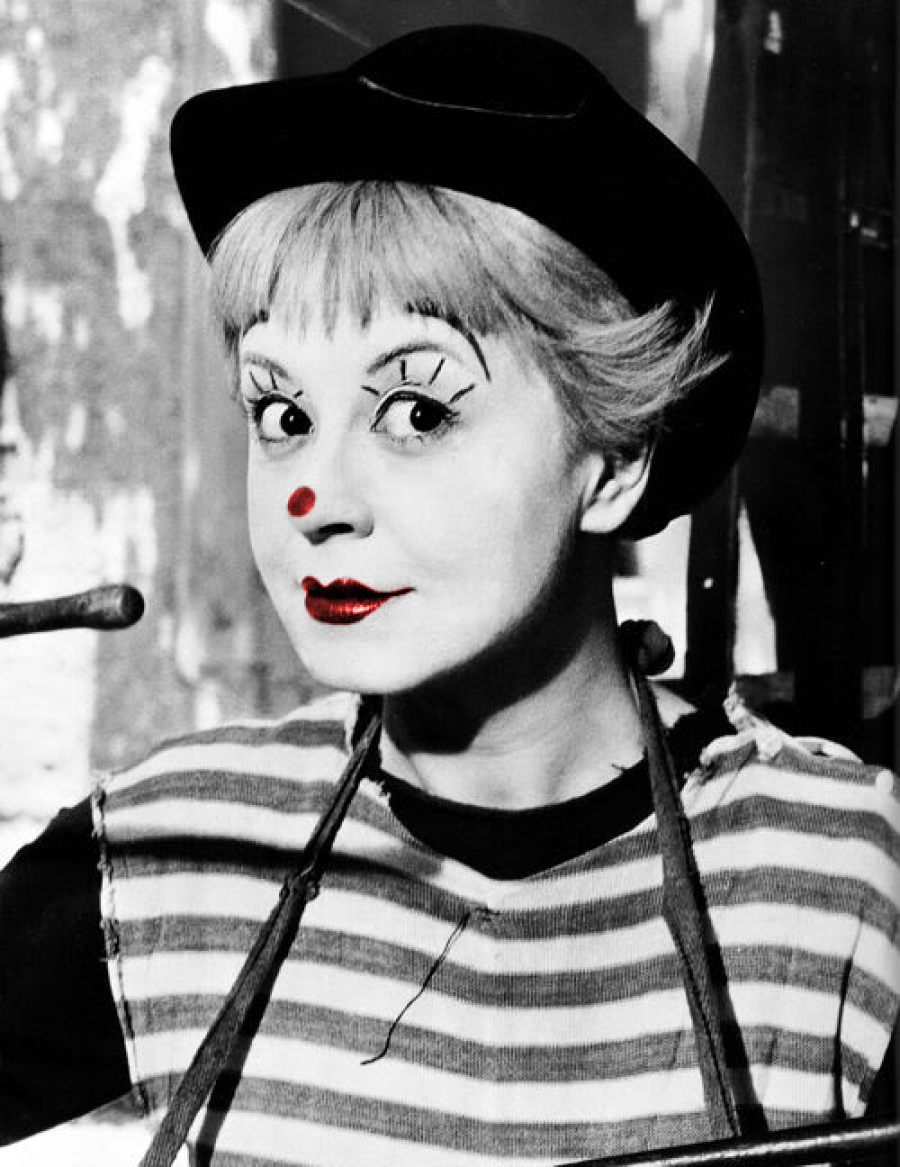 Masina interpretando a Gelsomina en 'La strada' (1954)