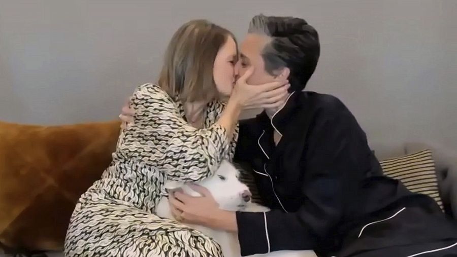 El beso de Jodie Foster con su mujer
