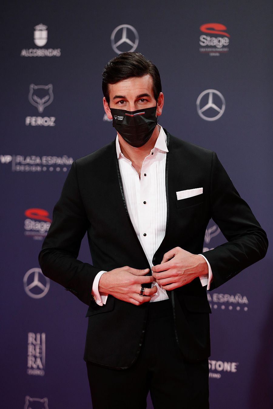 El actor Mario Casas en el photocall de los Premios Feroz