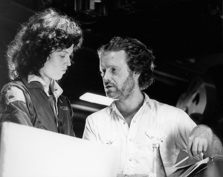 Sigourney Weaver  y Ridley Scott en el rodaje de 'Alien'