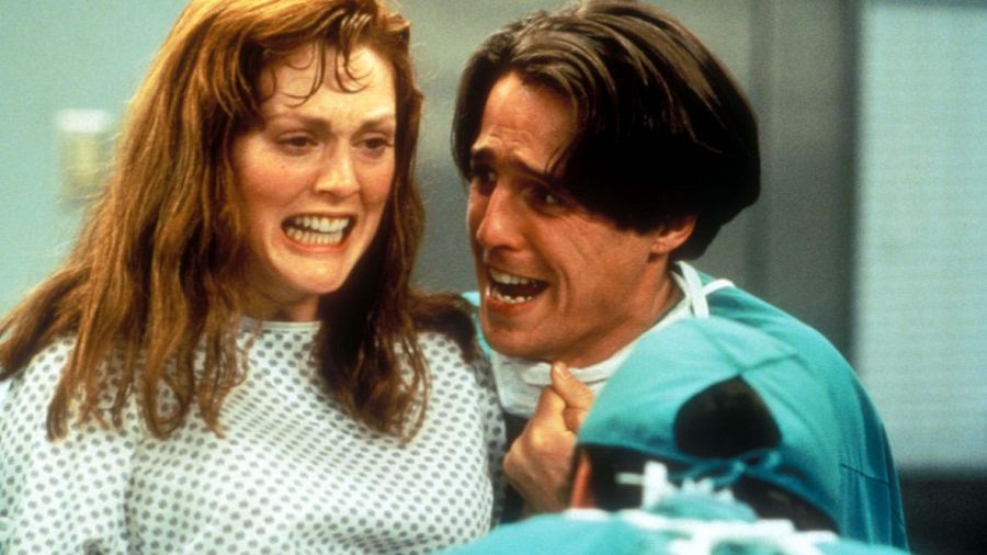 Hugh Grant y Julianne Moore en 'Nueve horas': 