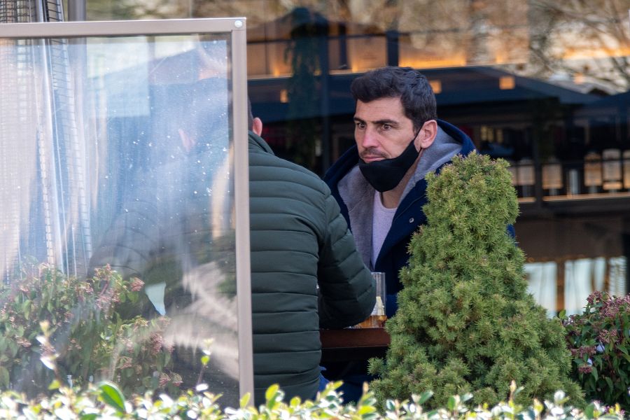 Iker Casillas, arropado por sus amigos el viernes pasado