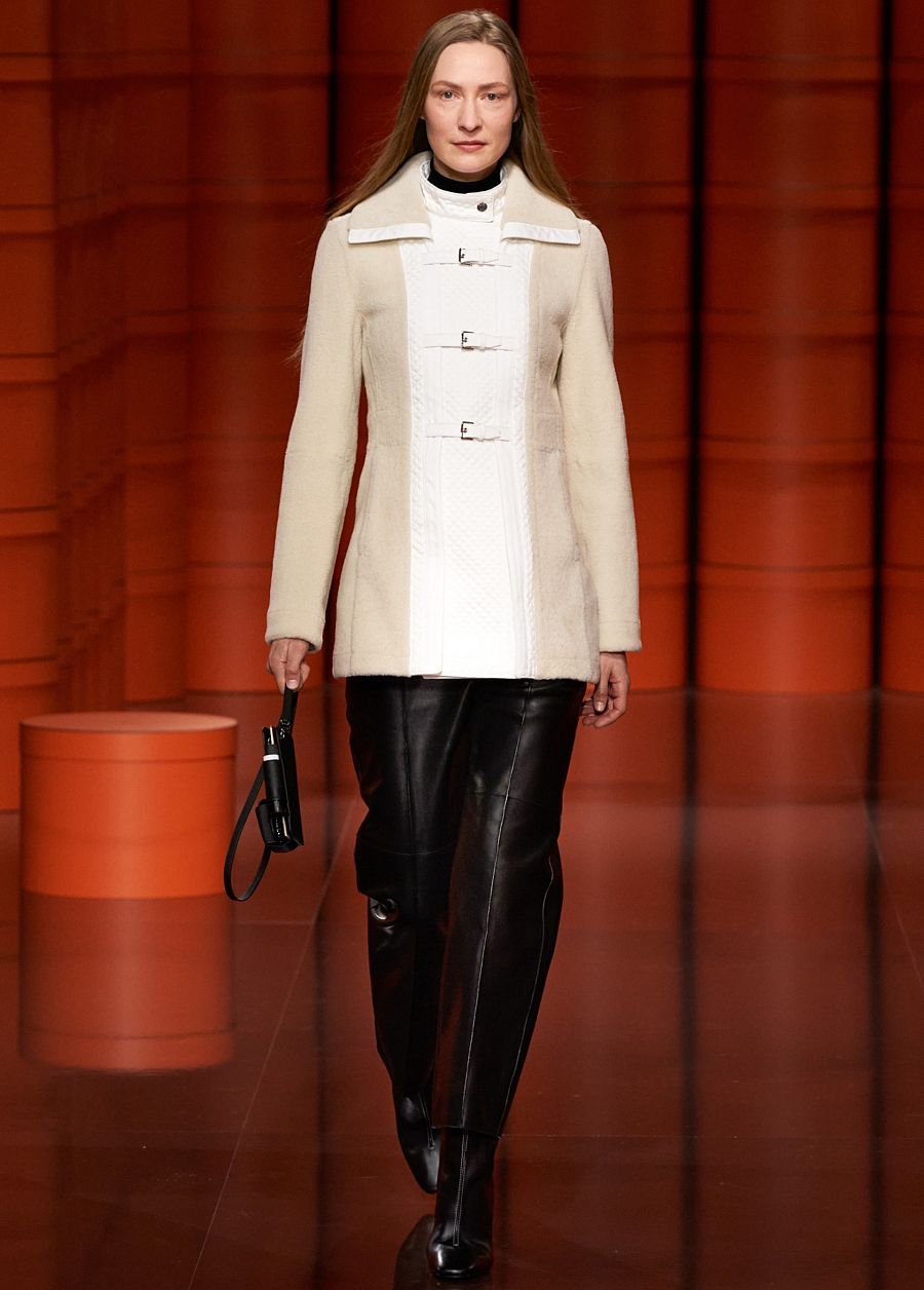 Hermés propone para la próxima temporada otoño-invierno tonos beige, ocres y granates