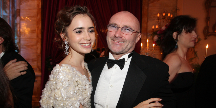 Lily y Phil Collins