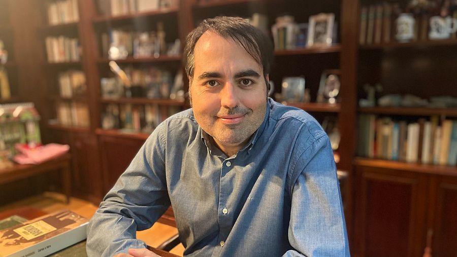 Luis García Gil, autor de 'Serrat y los poetas'