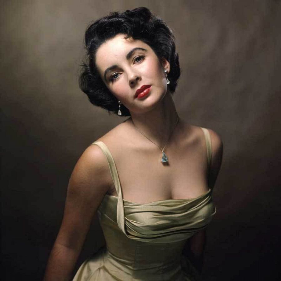 Elizabeth Taylor, la actriz de los ojos violetas