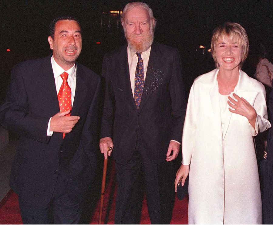 Cayetana Guillén Cuervo con el director José Luis Garci y Fernando Fernan Gómez