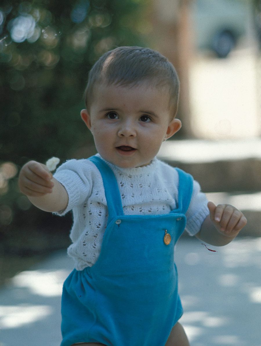 Cayetana Guillén Cuervo cuando era un bebé