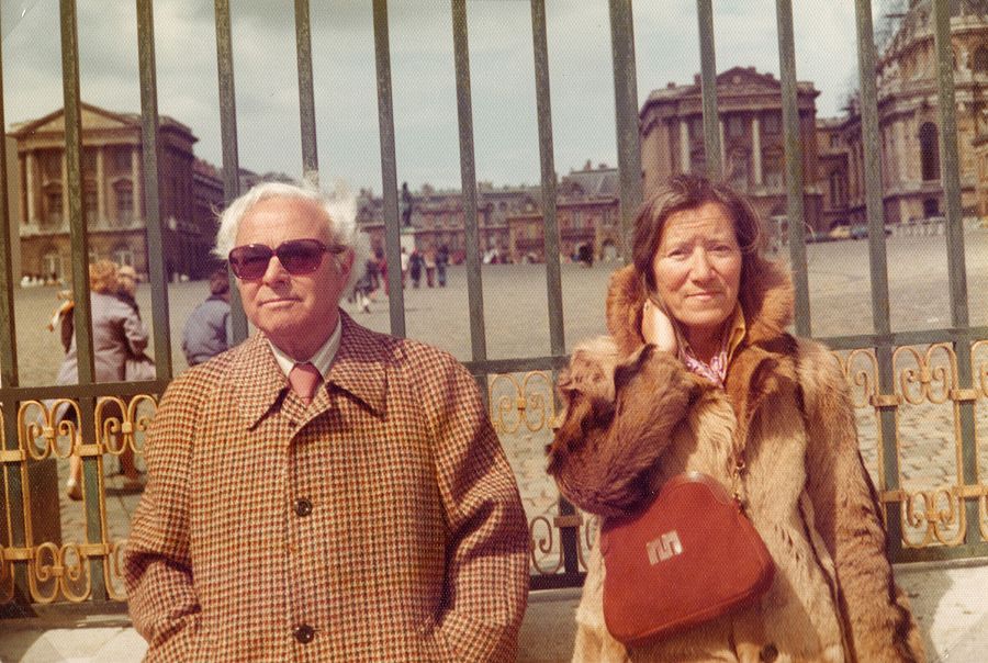 Antonio Chamorro y Andrée Jacob en Versalles