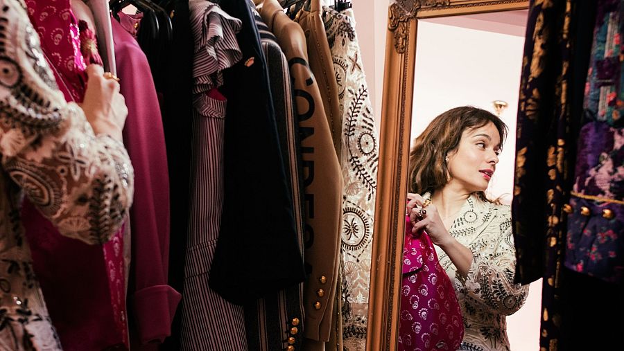 Su nueva colección llamada Ruinas, una inspiración que bien podría ser una profunda reflexión de lo que está pasando en el mundo