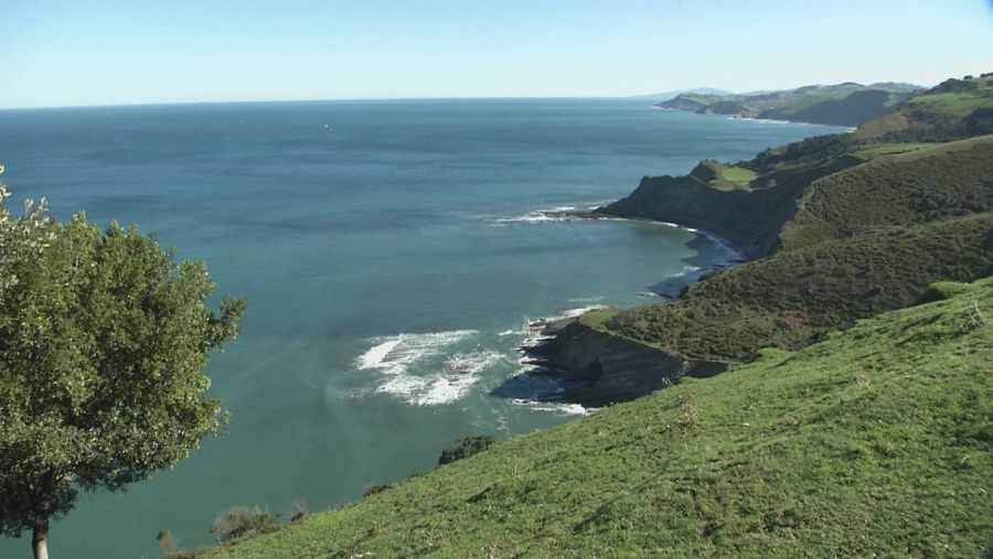 Vista de la costa vasca que forma parte de Geoparkea