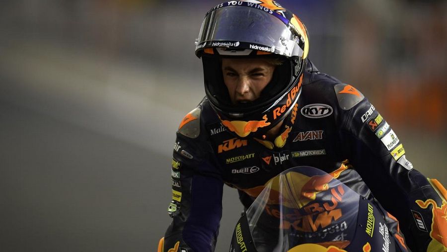 Imagen del piloto española de Moto3 Jaume Masiá tras vencer en Losail. 