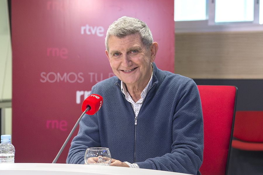 Pérez Tornero, en la entrevista en RNE