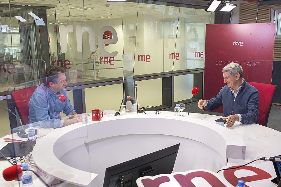 Con Iñigo Alfonso en 'Las Mañanas de RNE'