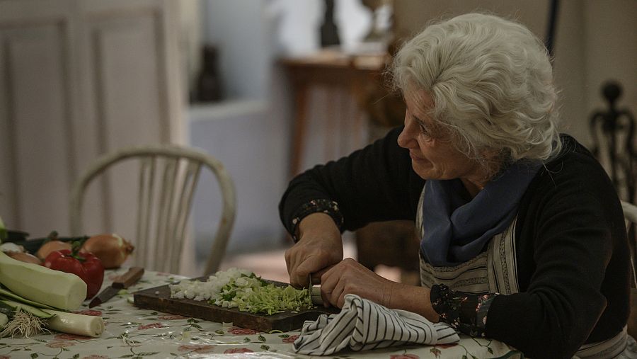 Merche en la cocina de Sagrillas en el 2020
