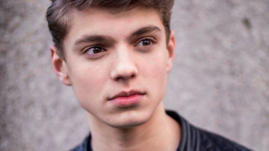 DJ Pieter Gabriel producirá un remix para el desfile de banderas