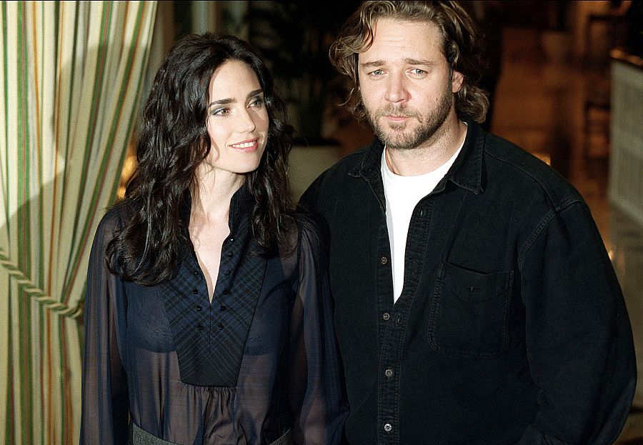 Russell Crowe junto a Jennifer Connelly en el estreno de la película 'Una mente maravillosa'