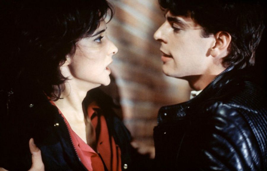  Ana Torrent y Eduardo Noriega en 'Tesis' (1996), de Amenábar