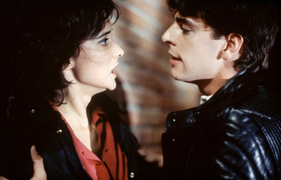 Ana Torrent y Eduardo Noriega en 'Tesis' (1996), de Amenábar