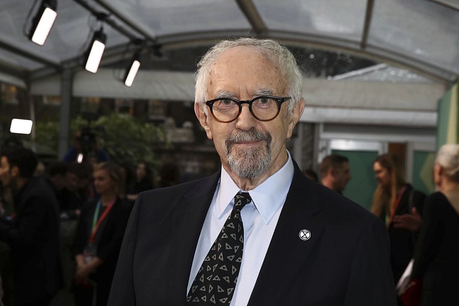 Jonathan Pryce, nuevo fichaje para 'The Crown'