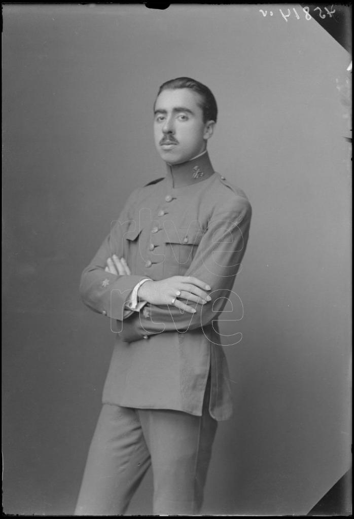 ALFEREZ DE ARTILLERIA