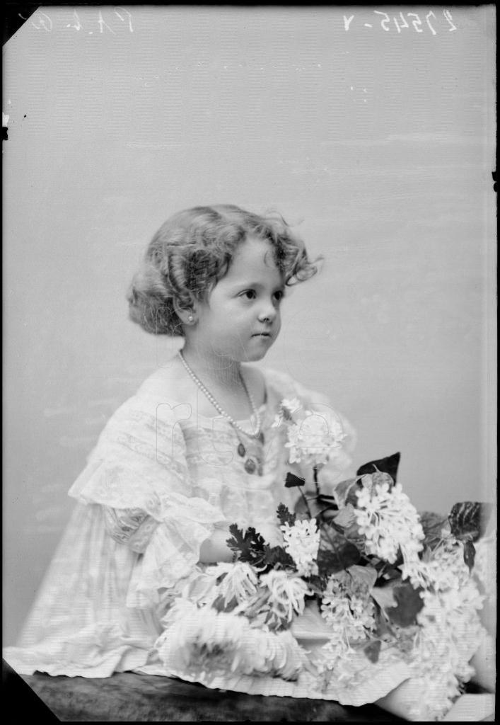 MARIA LOURDES CABEZA DE VACA Y CARVAJAL, MARQUESA DE MARI&Ntilde;O,