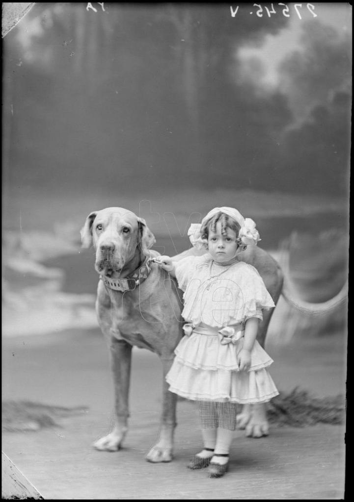 MARIA LOURDES CABEZA DE VACA Y CARVAJAL, MARQUESA DE MARI&Ntilde;O,