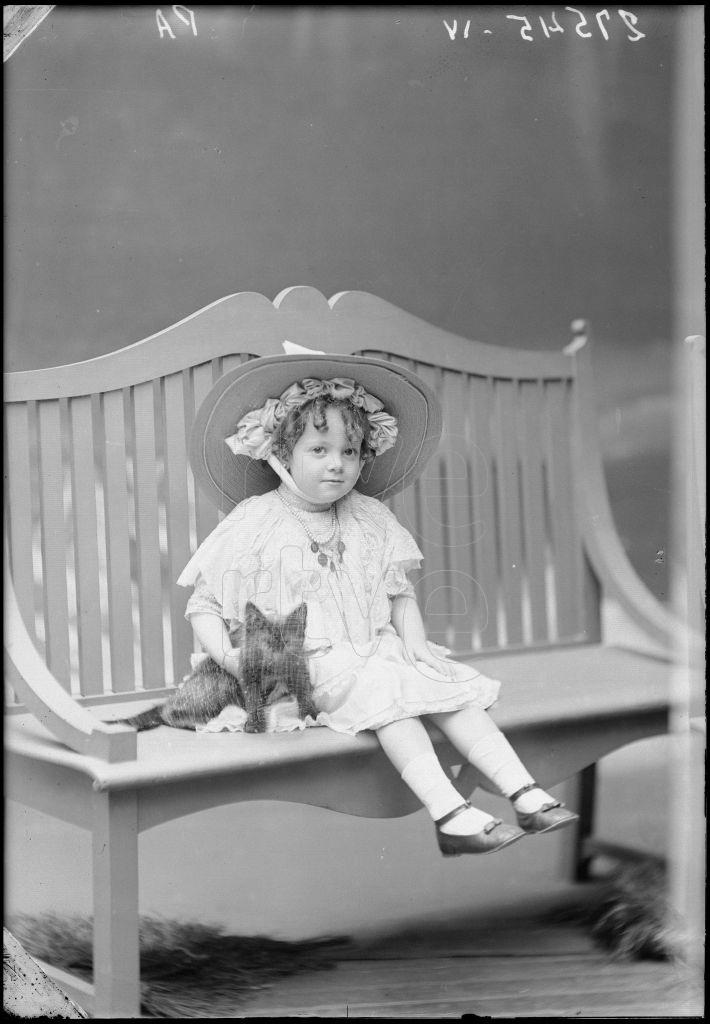 MARIA LOURDES CABEZA DE VACA Y CARVAJAL, MARQUESA DE MARI&Ntilde;O,