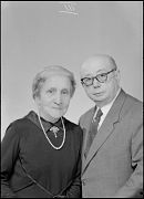 PAREJA DE ANCIANOS