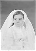 NI&Ntilde;A VESTIDA DE PRIMERA COMUNION