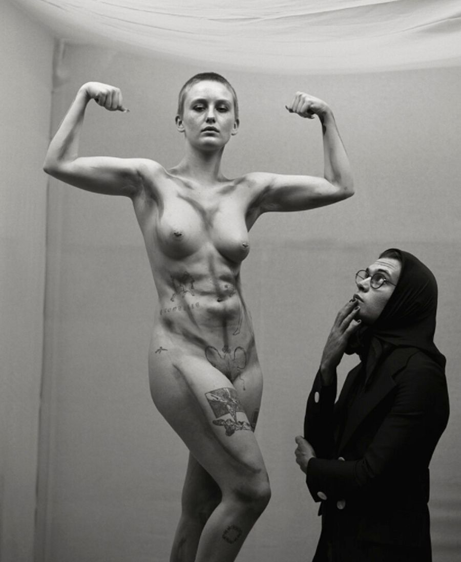 Fotografía de Michael Bailey Gates; el David de Miguel Ángel es una mujer