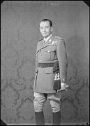 GENERAL DE BRIGADA CONDECORADO