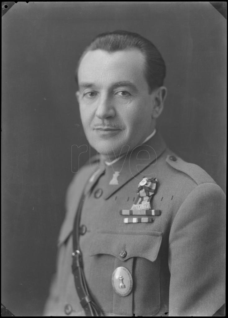 TENIENTE CORONEL DE INGENIEROS CONDECORADO