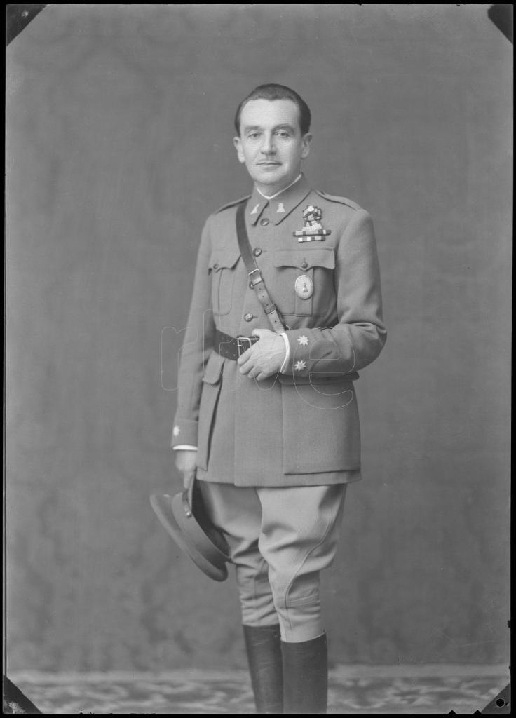 TENIENTE CORONEL CONDECORADO