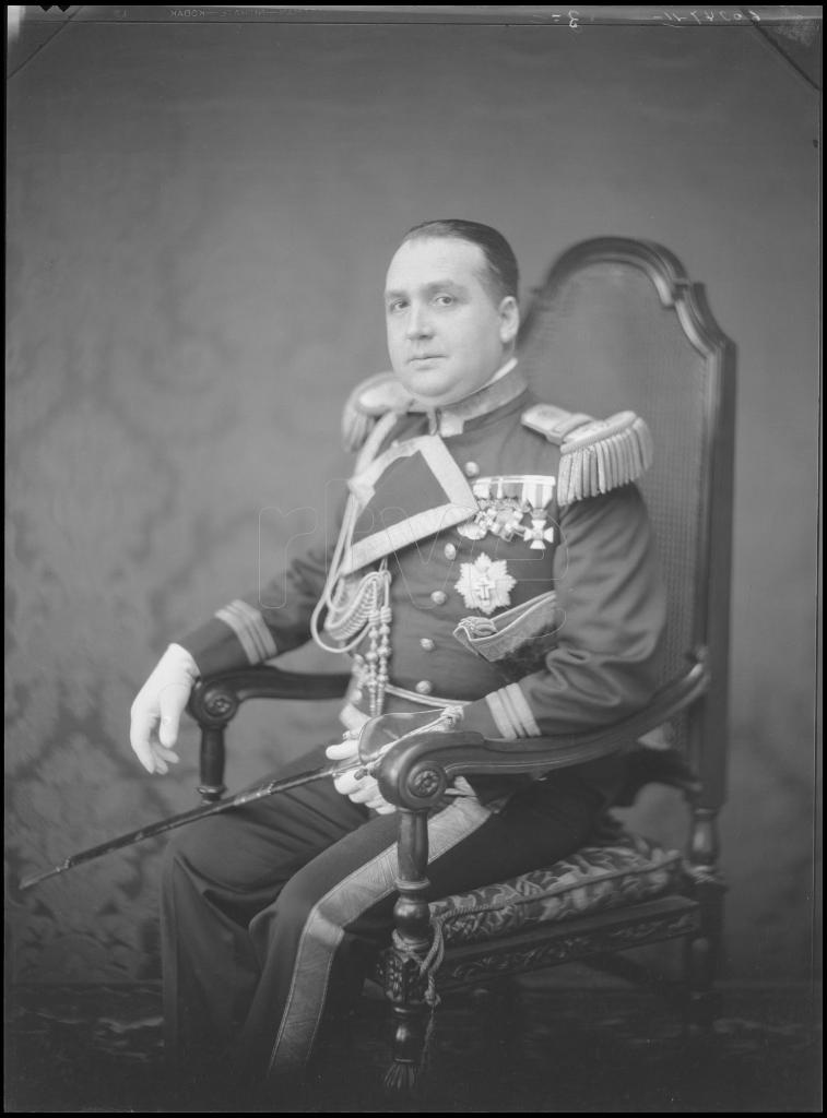 COMANDANTE DEL CUERPO DE INTENDENCIA DE LA ARMADA